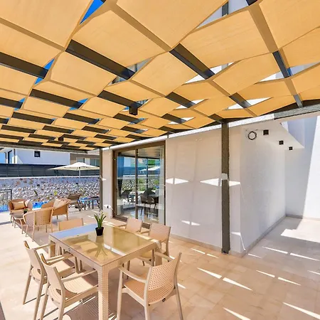 Etoo Yesilkoy (Mediterranean)