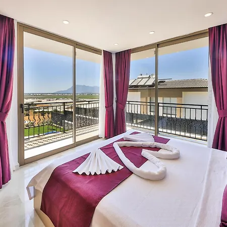 Etoo Yesilkoy (Mediterranean)