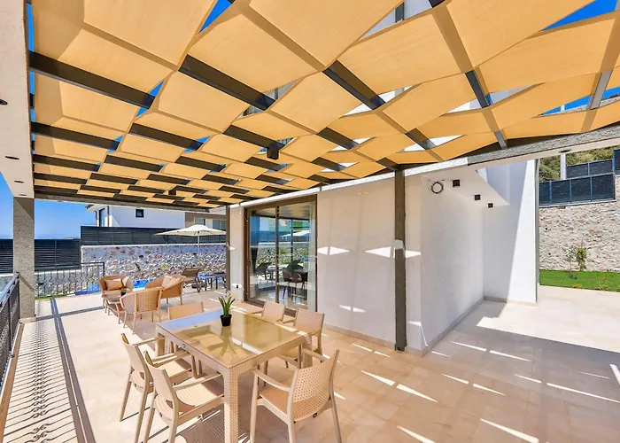 Etoo Yesilkoy (Mediterranean)